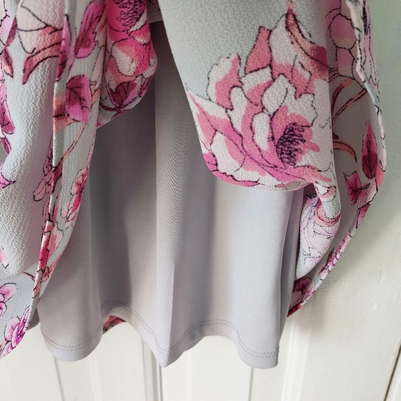 As U Wish Floral Flowy Split Flutter Sleeve Dress Sz S - Picture 8 of 11